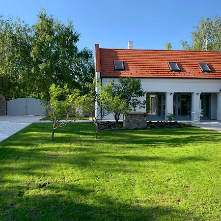 Nyaraló Káli Kütyü Balatonhenye