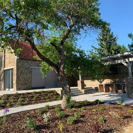 Nyaraló Káli Kütyü Balatonhenye