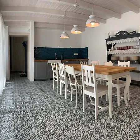 Kali Kuetyue * Balatonhenye